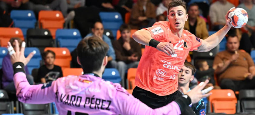 "Бенфика" без Вайлупова справилась с "Карлскруной" в Европейской лиге. "Ганновер", "Киль" и "Сен-Рафаэль" тоже выиграли