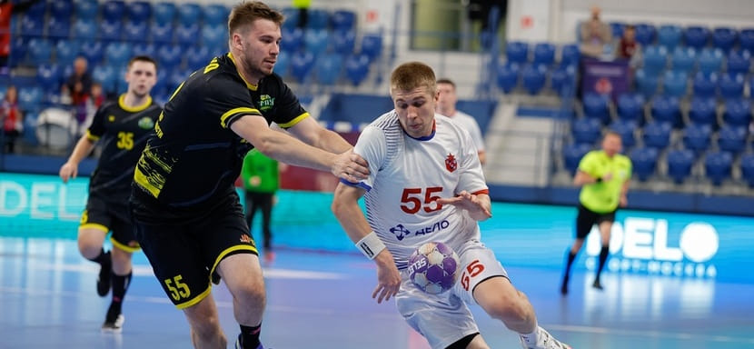 Дмитрий Ионов: "Беру в поездки именно бумажные книги — аудиовариант точно не для меня"