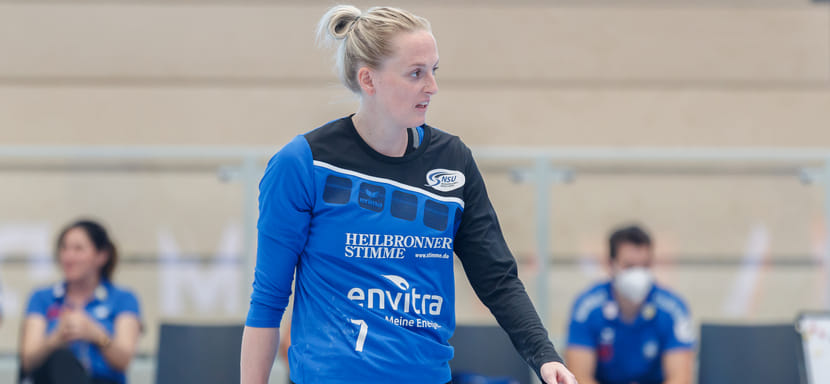 Вице-чемпионка мира-2015 разыгрывающая Линн Книппенборг из "Неккарзульма" после сезона завершает игровую карьеру