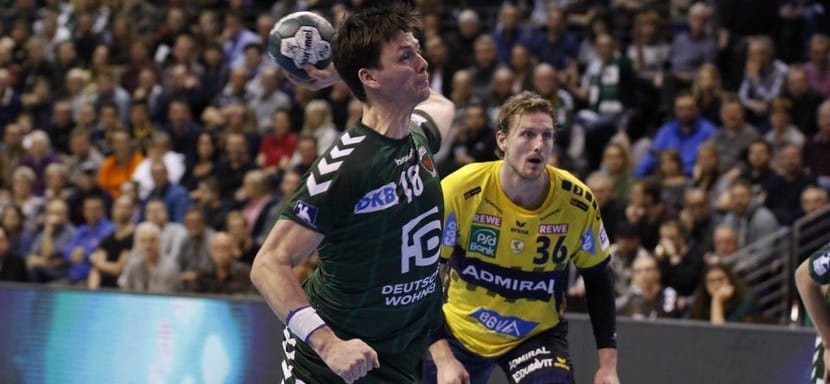 Бундеслига. Чемпион мира-2019 в составе сборной Дании, 40-летний правый крайний Ханс Линдберг продлил контракт с "Берлином"