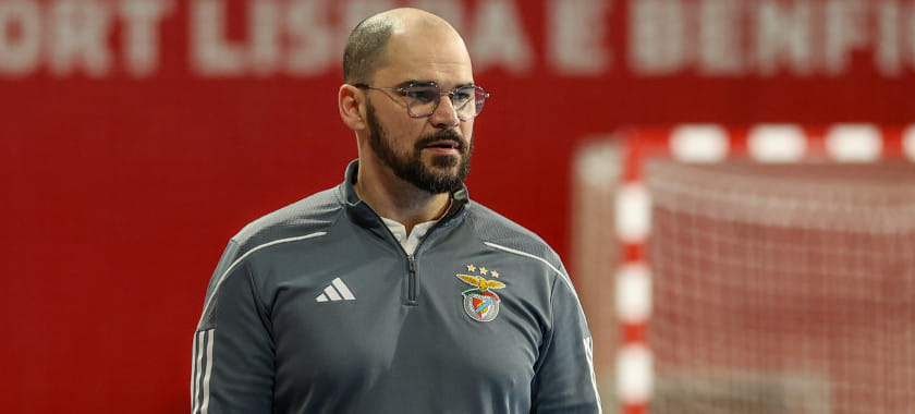 По информации журналистов, новым главным тренером румынского "Байя-Маре" станет португалец Жоау Флоренсиу из "Баника"