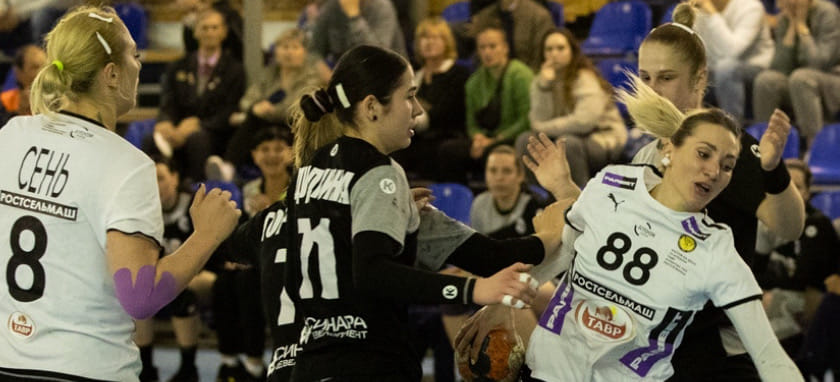 Olimpbet Суперлига. "Ростов-Дон" дома разгромил волгоградское "Динамо-Синару" и вышел в полуфинал чемпионата России, в котором сыграет с "Ладой"