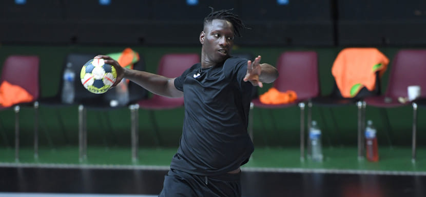 Словакия. Левый полусредний из Франции Адама Сако стал одноклубником россиянина Вячеслава Касаткина в "Татране"