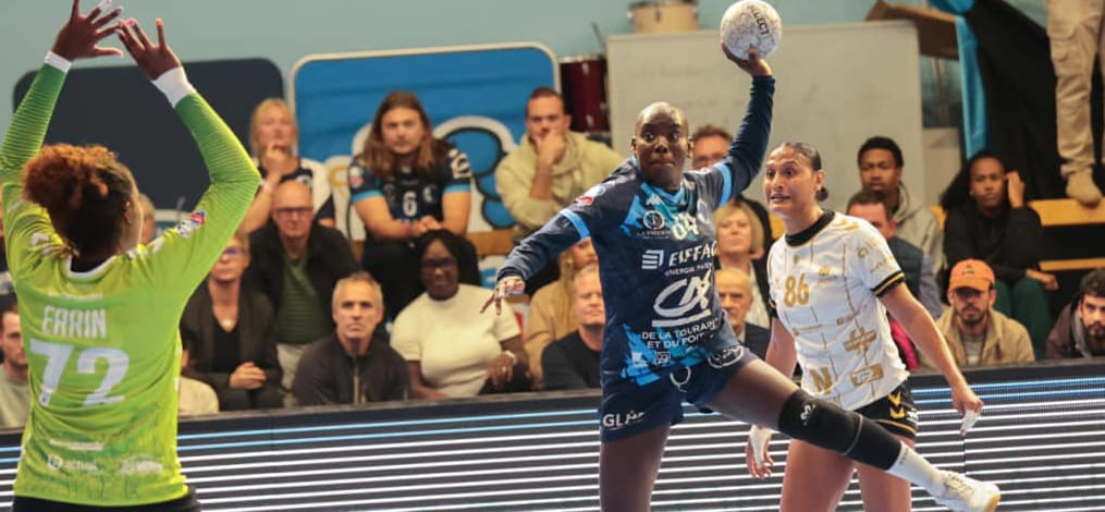 "План-де-Кюк" опять обогнал в таблице женского чемпионата Франции фаворитов, выйдя на первое место