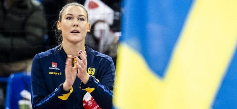 Дания. Левой полусредней "Копенгагена" и сборной Швеции Микаэлле Мэссинг потребуется еще одна операция на колене