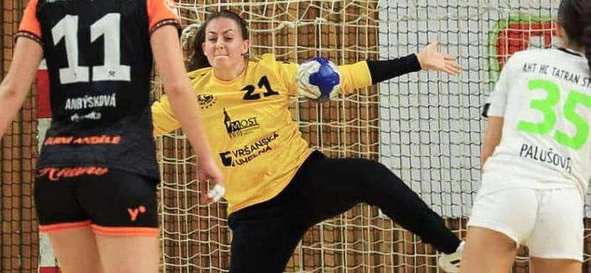 Лига чемпионов. Нидерландская вратарь чешского "Баника" Эллен Янссен — автор лучшего сейва в 13-м туре (ВИДЕО)