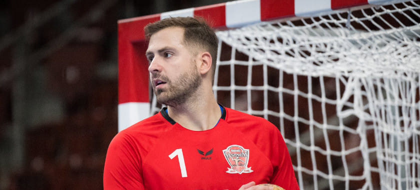 Франция. "Нант" объявил о переходе голкипера "Веспрема" Игнасио Бьоски. Он должен был присоединиться к команде летом, но сделает это сейчас