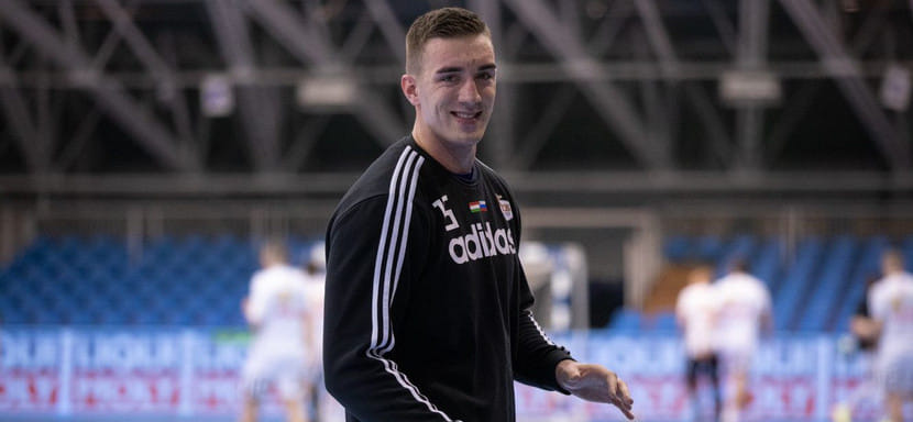 Венгрия. Левый полусредний сборной Словении Ник Хенигман продлил контракт с "Пиком" из Сегеда