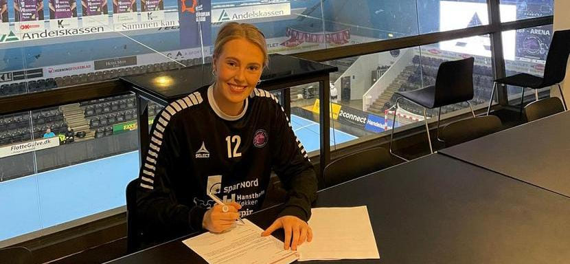 Дания. 19-летняя вратарь Матильде Рёмер со следующего сезона будет защищать цвета клуба "Хернинг-Икаст"