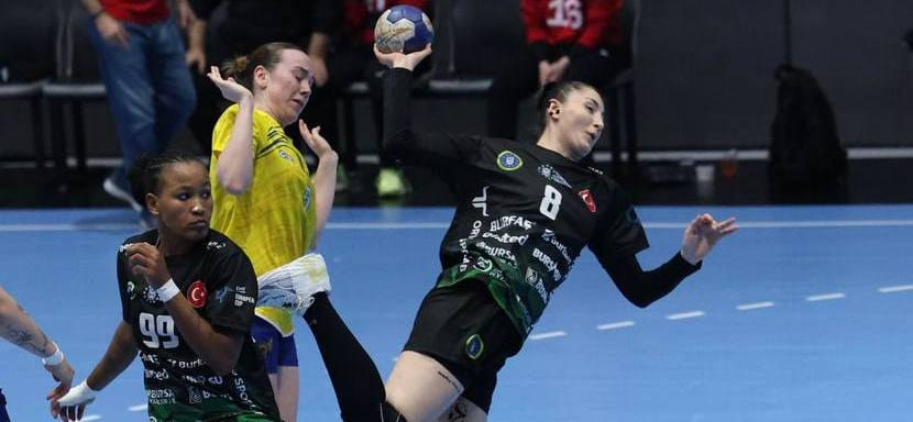 "Бурса" россиянки Алёны Ихневой приблизилась к выходу в полуфинал женского Кубка ЕГФ