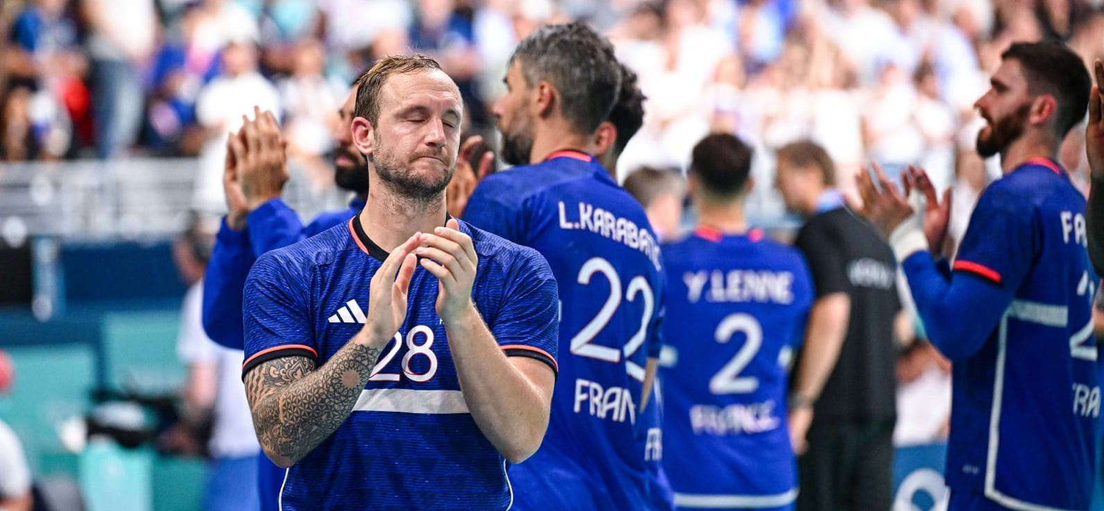 Этот Мем никого не рассмешил. Проиграв Норвегии, хозяева ОИ-2024 лишились права на ошибку