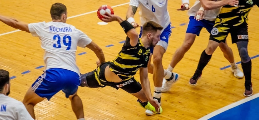 Кубок ЕГФ. "Виктор" сыграет против СГАУ-"Саратова" без основного вратаря Антона Заболотского. Известны составы на матч 1/8 финала