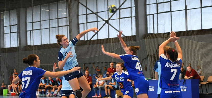 Открытый Кубок Тольятти. Во вторых матчах дня "Университет" победил, "Звезда" и "Динамо-Синара" сыграли вничью. Игра "Лады" и "Лады-2" была прервана