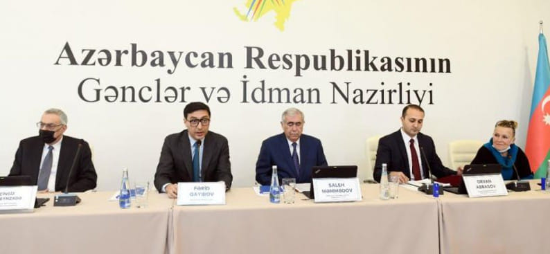 Салех Мамедов переизбран на пост главы Федерации гандбола Азербайджана. Олимпийская чемпионка Рафига Шабанова стала вице-президентом