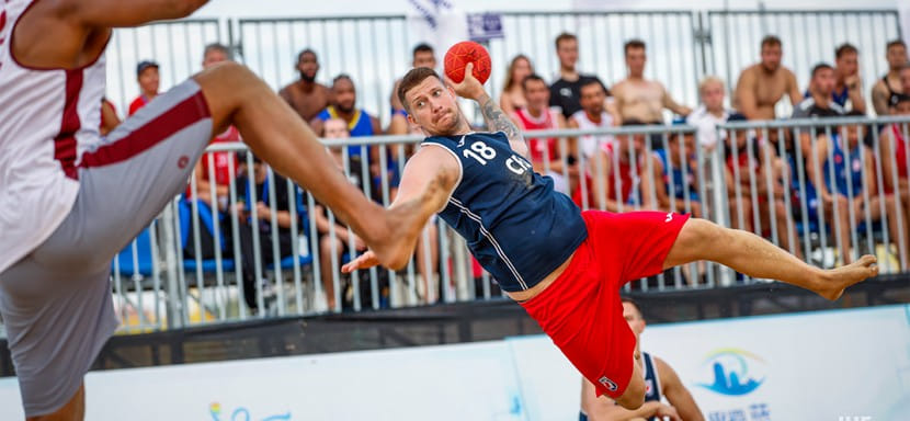 Пляжный гандбол. Сегодня определились все четвертьфинальные пары чемпионата мира среди мужчин и женщин