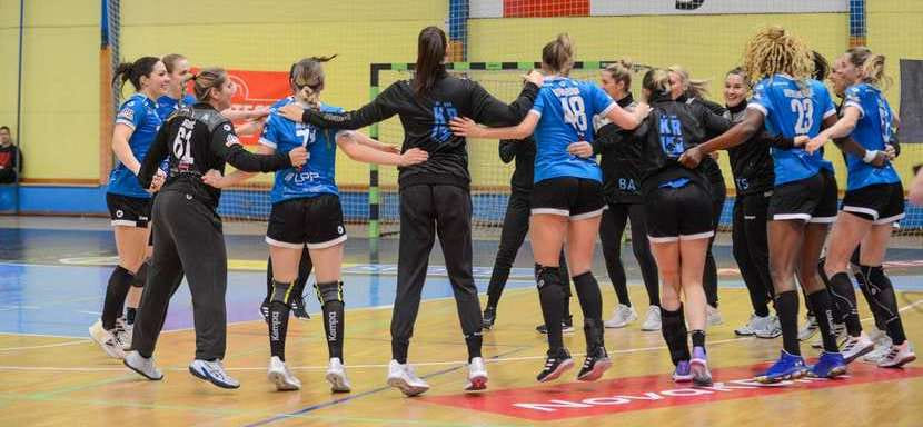 Балканы. Российская разыгрывающая Дарья Дмитриева стала чемпионкой Словении в составе "Крима". Для клуба это 28-й титул в истории