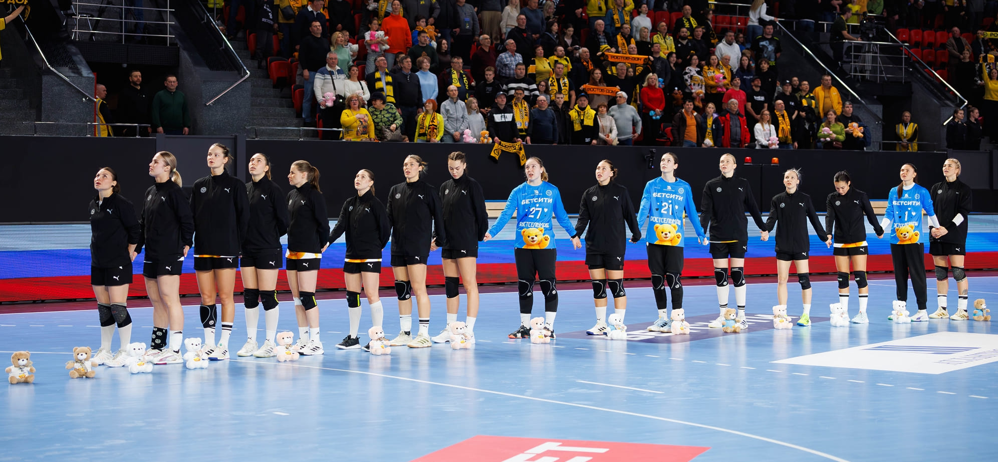 "Ростов-Дон" стал первым участником "финала четырёх" женского Кубка России, одержав вторую разгромную победу над "Кубанью"