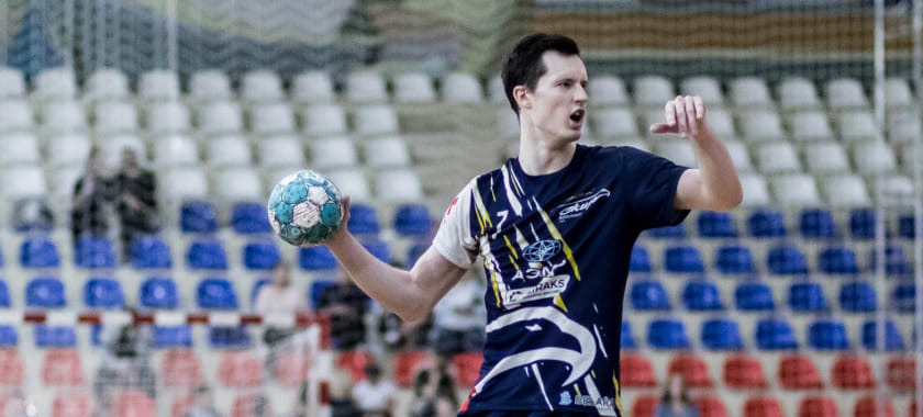 Александр Тарасиков: "Савелий Шалабанов повторяет путь своего отца. Он заслуженно стал игроком национальной команды"