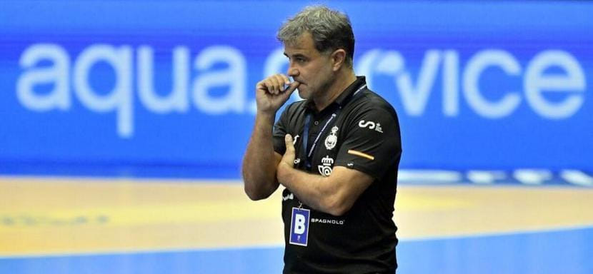 Экс-рулевой сборной России и "Ростова" Амброс Мартин провёл переговоры с "Рапидом", который может возглавить летом 2025 года