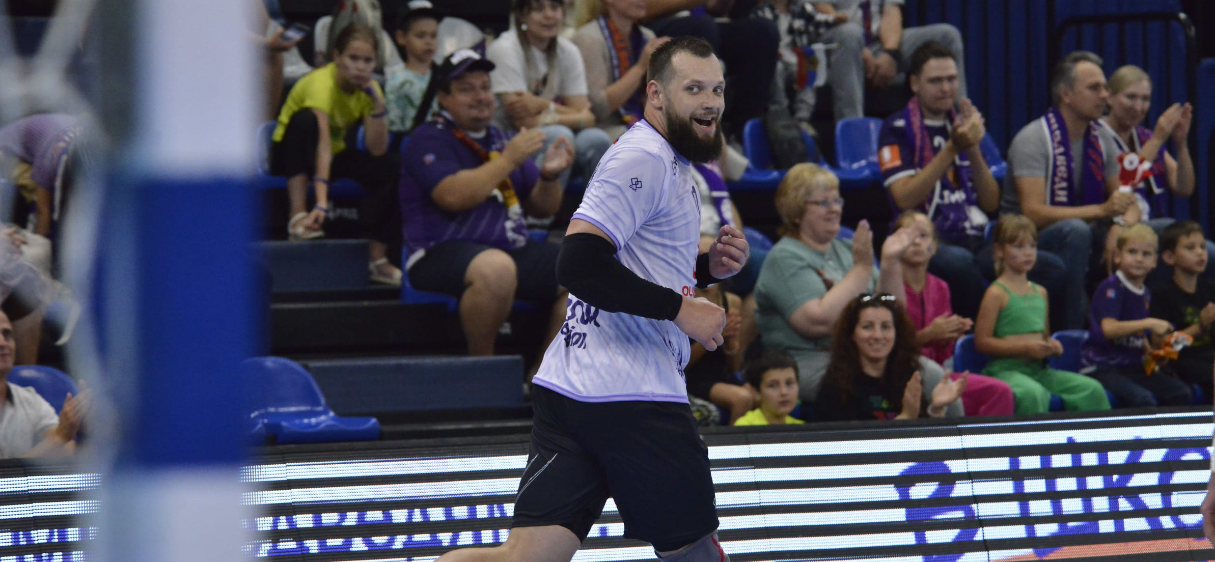 Чеховская молодёжь снова добила соперника. Но теперь дядькой-наставником был Александр Котов