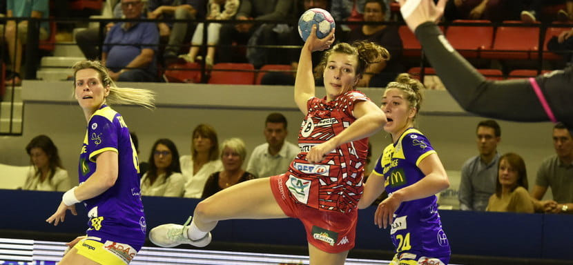 Франция. По две гандболистки "Ниццы" и "Безансона" вошли в символическую сборную 16-го тура