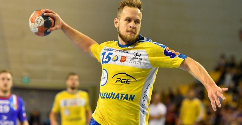 Польша. Матеуш Яхлевски вернется на площадку в начале нового года. Томаш Гембала, скорее всего, дебютирует за "Виве" лишь в следующем сезоне