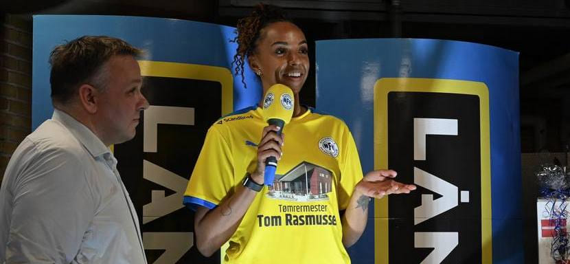 Дания. Правая полусредняя "Пари-92" Мари-Элен Сажка продолжит карьеру в "Нюкебинге"