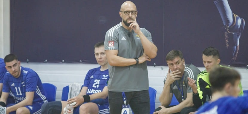 Испания. Источник: главный тренер ставропольского "Виктора" Константин Игропуло станет помощником Карлоса Ортеги в "Барселоне"