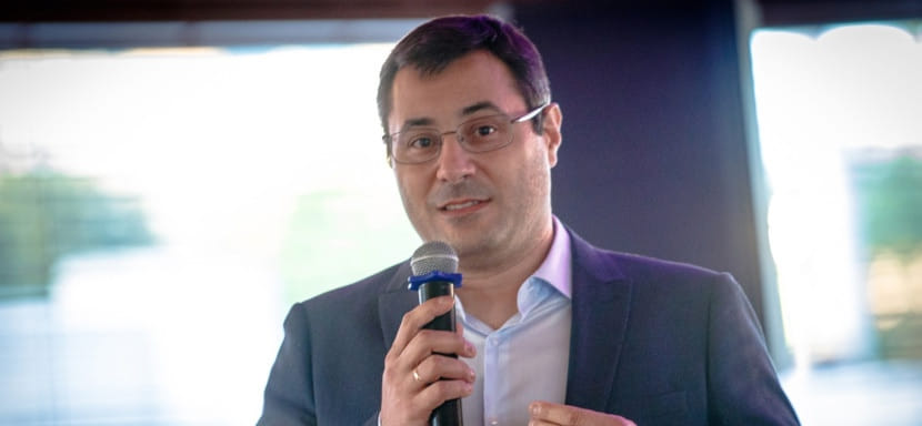 Эдуард Акопян: "Тщательно изучили досье на Перу. Все команды, куда он переходил, росли"