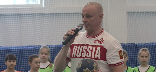 SEHA-Gazprom League. Дивизион "Восток". Александр Тучкин: "Прекрасная атмосфера, зал преобразился, пришло очень много народа" (ВИДЕО)