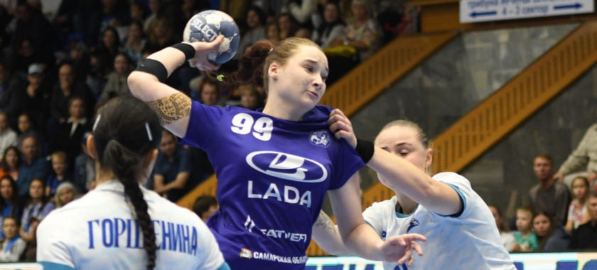 "Лада" нанесла "Черноморочке" первое поражение в сезоне Суперлиги, "Динамо-Синара" дома разгромило "Уфу-Алису"