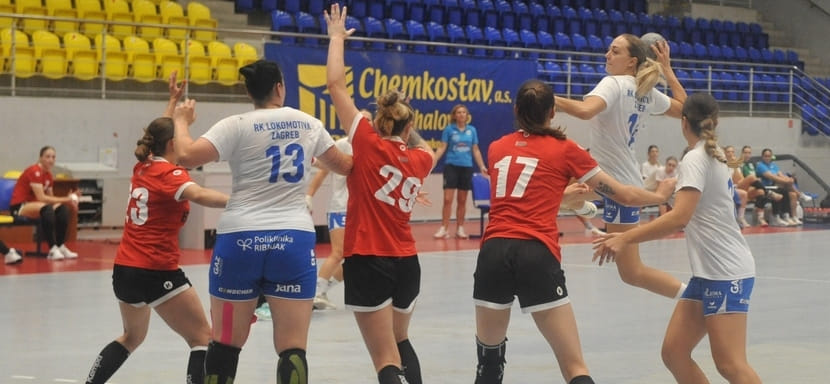"Городничанка" потерпела второе поражение на турнире в Словакии. На этот раз от загребской "Локомотивы"