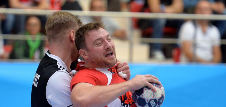 Румыния. Игрок "Динамо" Дан Савенко о работе полицейским: "Выжить в Ферентари сложнее, чем победить Карабатича и весь его "ПСЖ"