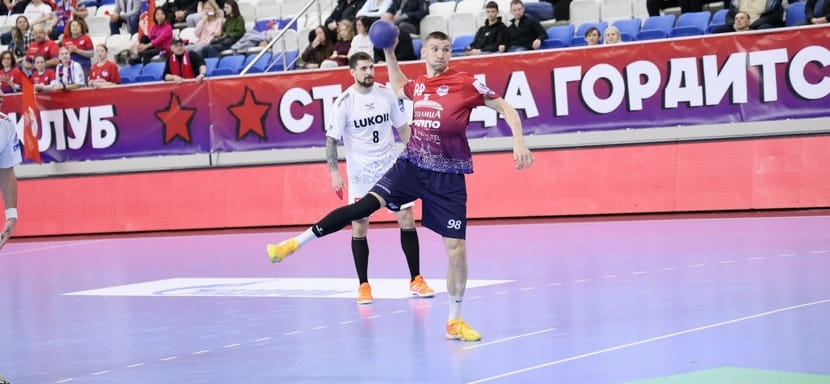 Левый полусредний минского СКА Алексей Ермаков травмировался в домашнем матче СЕХА-лиги против "Зенита"