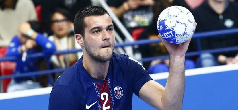 "Пари Сен-Жермен" разгромил "Лимож" и вернулся на первое место в таблице чемпионата Франции