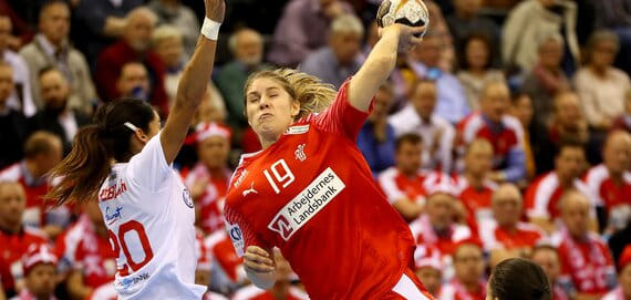 Дания. Правая полусредняя "Эсбьерга" и национальной сборной Лине Йоргенсен объявила о беременности – она пропустит следующий сезон