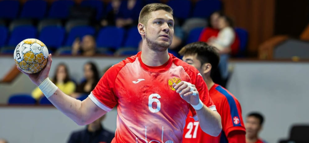 Линейный сборной России Виктор Фурцев: "Мы хотим вернуться на международную арену, выступать на чемпионатах мира и Европы"