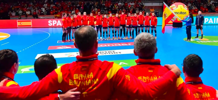 ЧМ-2021. В первый день основного раунда сборная Дании разгромила венгерок, а хозяйки-испанки одержали победу над командой Японии