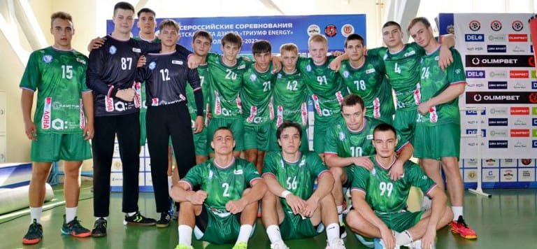 Волгоградское "Динамо-Биотех" одержало в молодёжном первенстве третью победу и вышло в лидеры