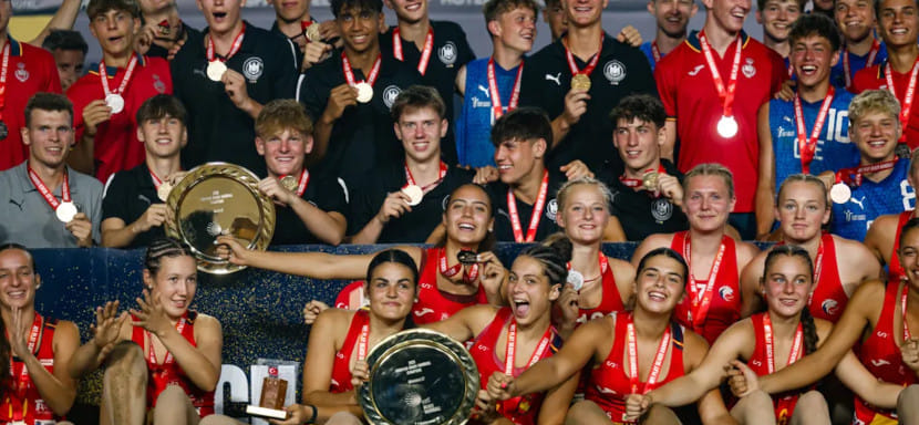 Сборные Испании и Германии стали победителями юниорского чемпионата Европы (U-17) по пляжному гандболу