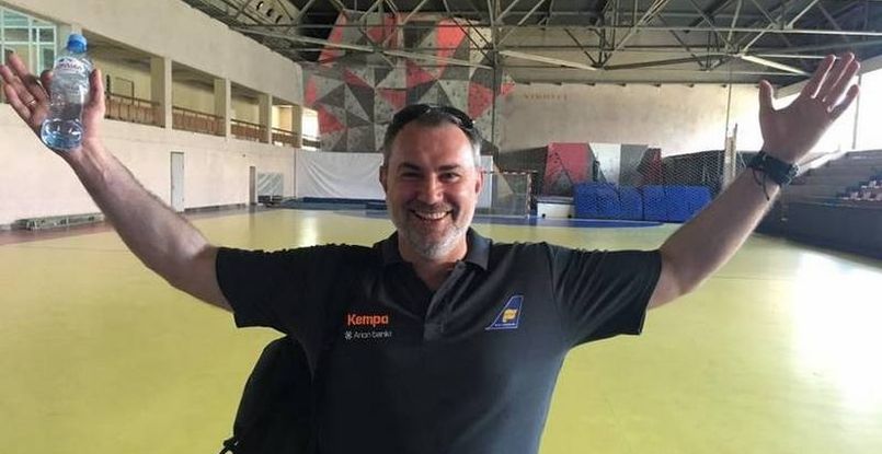 Украина. С вратарями "Мотора" будет работать участник Олимпийских игр грузинский специалист с исландским паспортом Роланд Эрадзе