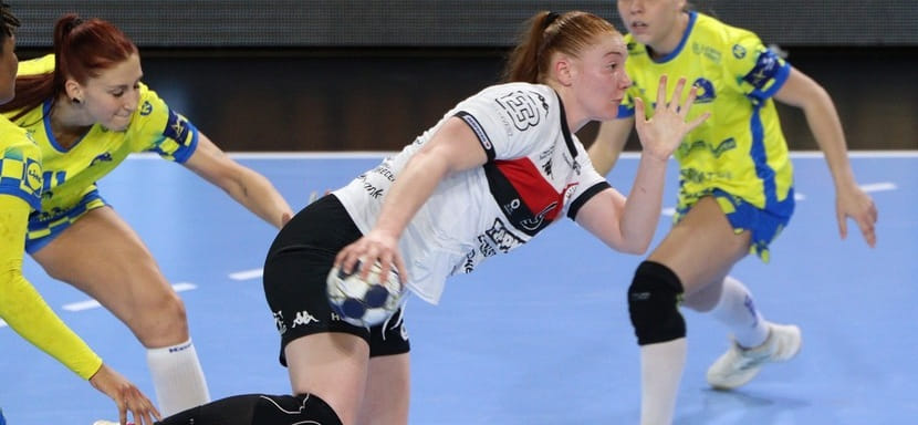 Участник Лиги чемпионов венгерский "Дебрецен" сохранил линейную Кату Юхас