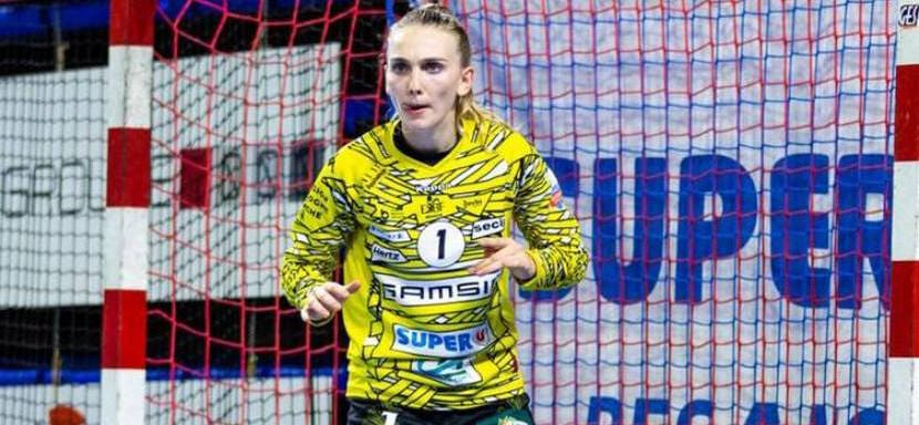 Франция. 24-летняя вратарь "Безансона" Роксана Франк продолжит карьеру в "Пари-92"