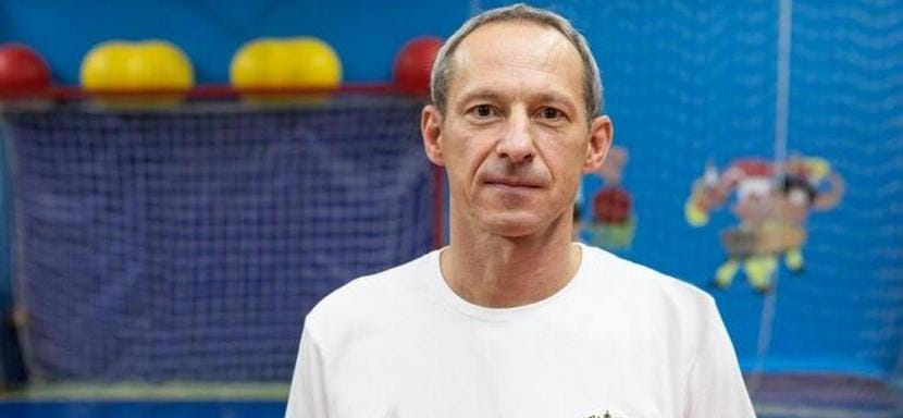 ЧЕ-2022. Олимпийский чемпион Денис Кривошлыков: "Сборную России можно похвалить за хороший первый тайм матча с литовцами" (ВИДЕО)