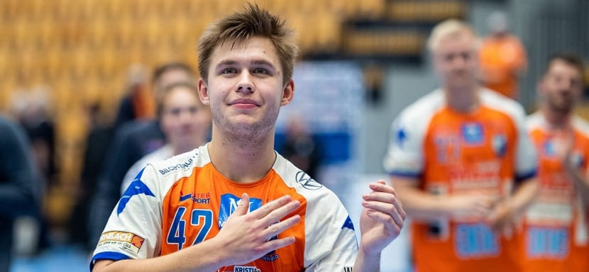 Швеция. 20-летний правый крайний Альбин Селин продлил контракт с "Кристианстадом". Он удачно подменяет травмированного Антона Халена