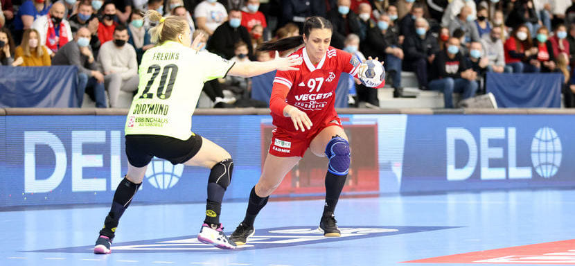 Румыния. Левая полусредняя "Подравки" Бьянка Базалиу уже прибыла в расположение "Глории Бистрицы" и приступила к тренировкам с командой