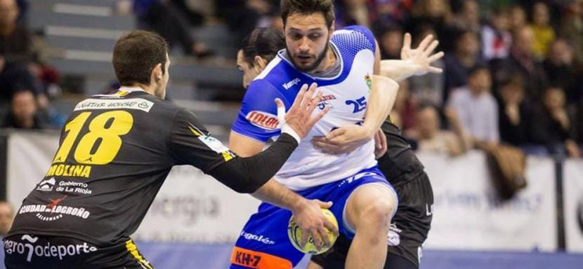 Испания. Бразильский полусредний Гильерме Валадао стал игроком "Сисне"