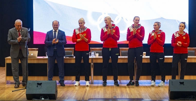 Гандболистки сборной России провели олимпийский урок для студентов Донского государственного технического университета