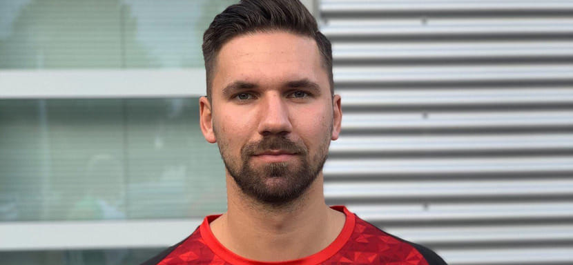 Бундеслига. Правый полусредний "Берлина" Фабиан Виде перенес очередную операцию на плече. К тренировкам он вернется через шесть недель