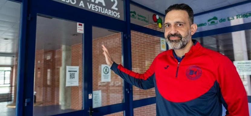 42-летний тренер "Логроньо" Рубен Гарабайя отправится в Китай. Он будет готовить молодых гандболисток к Олимпиаде-2028 в Лос-Анджелесе